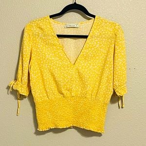 🌼 Abercrombie & Fitch Yellow Floral Smocked Blouse - Size S